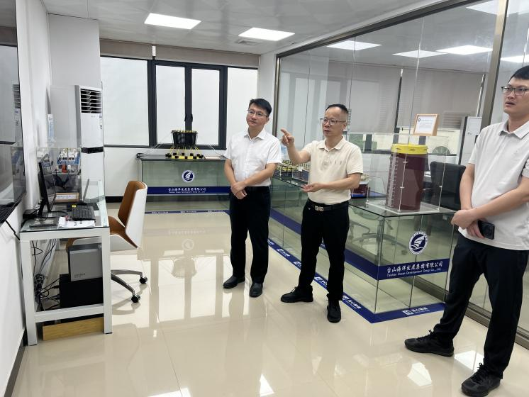 市濱海投資集團(tuán)公司黨委副書(shū)記、總經(jīng)理梁亮帶隊(duì)赴臺(tái)山海洋發(fā)展集團(tuán)考察調(diào)研